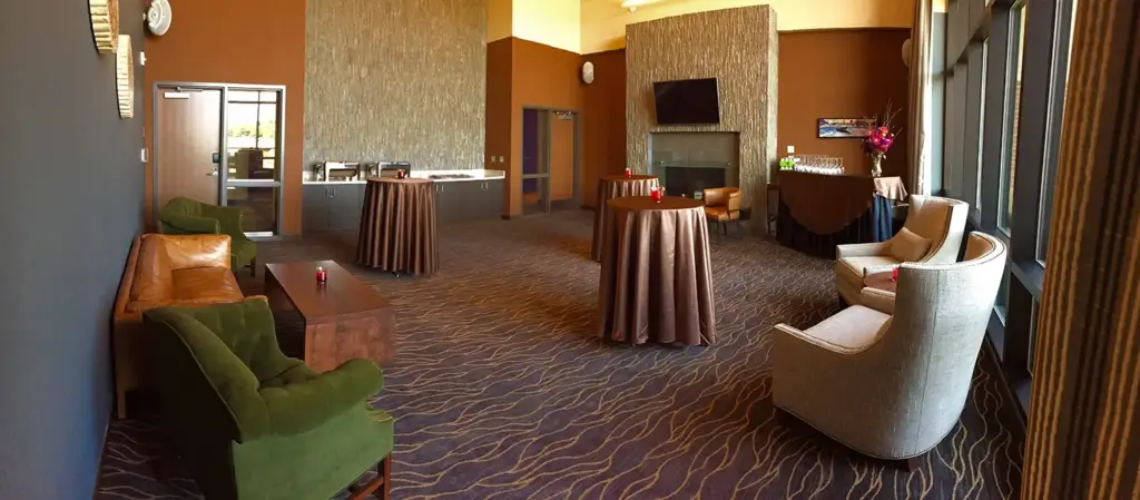 Club Room bar and bistro