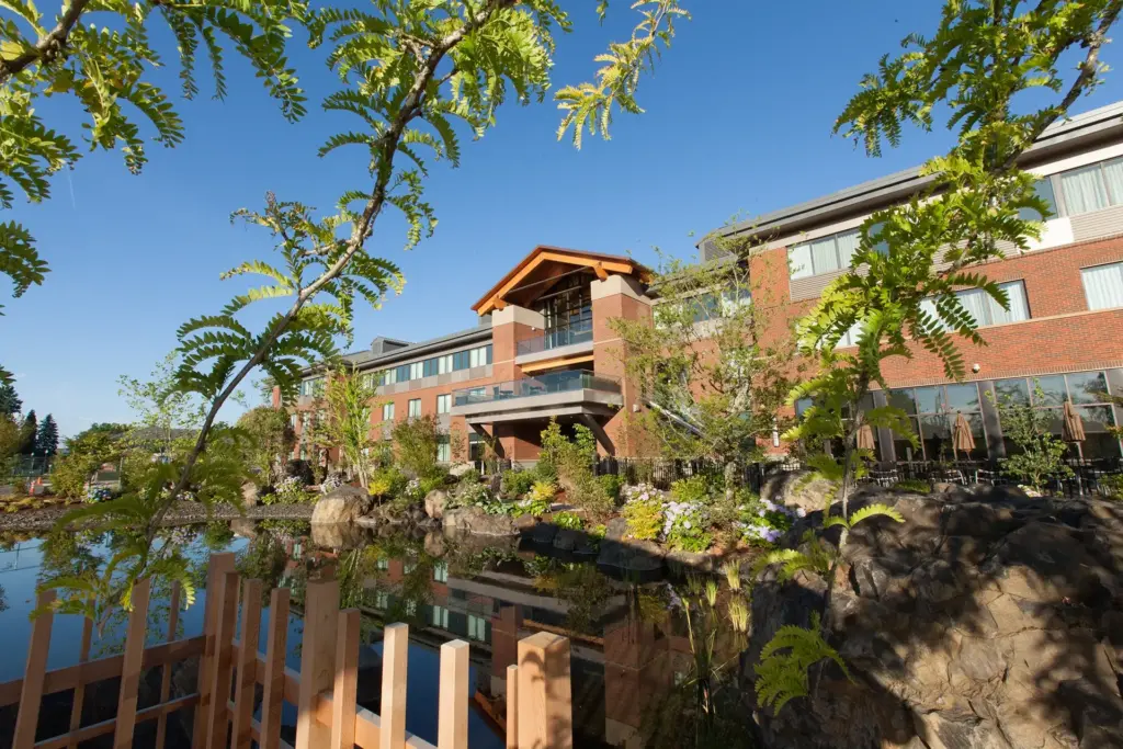 outdoor patio at Boudler Falls Inn